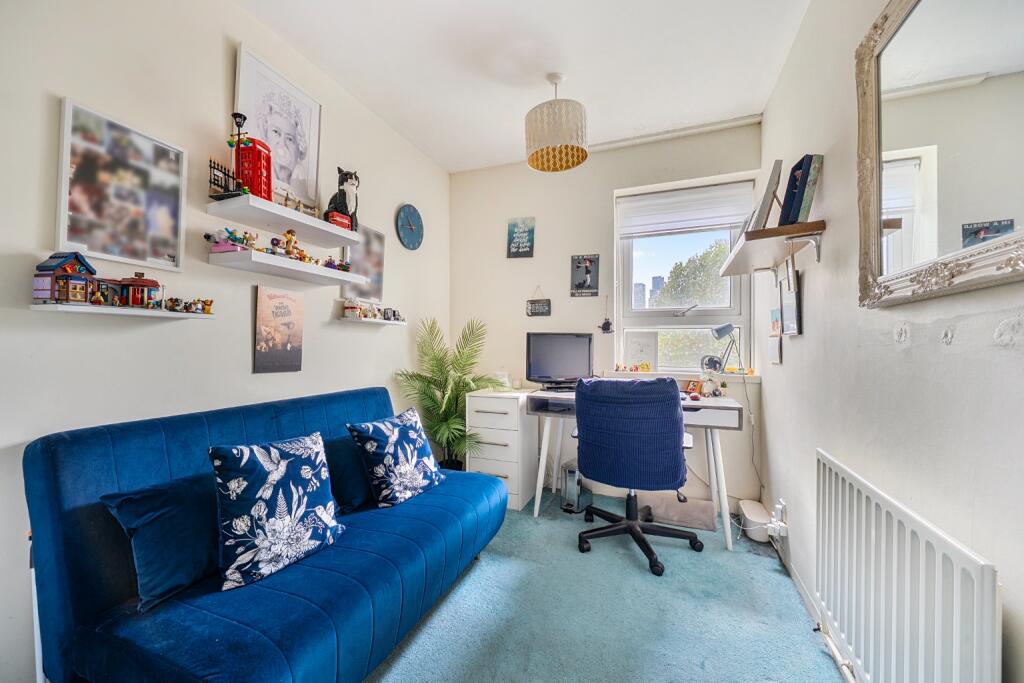 Apartment in London - More