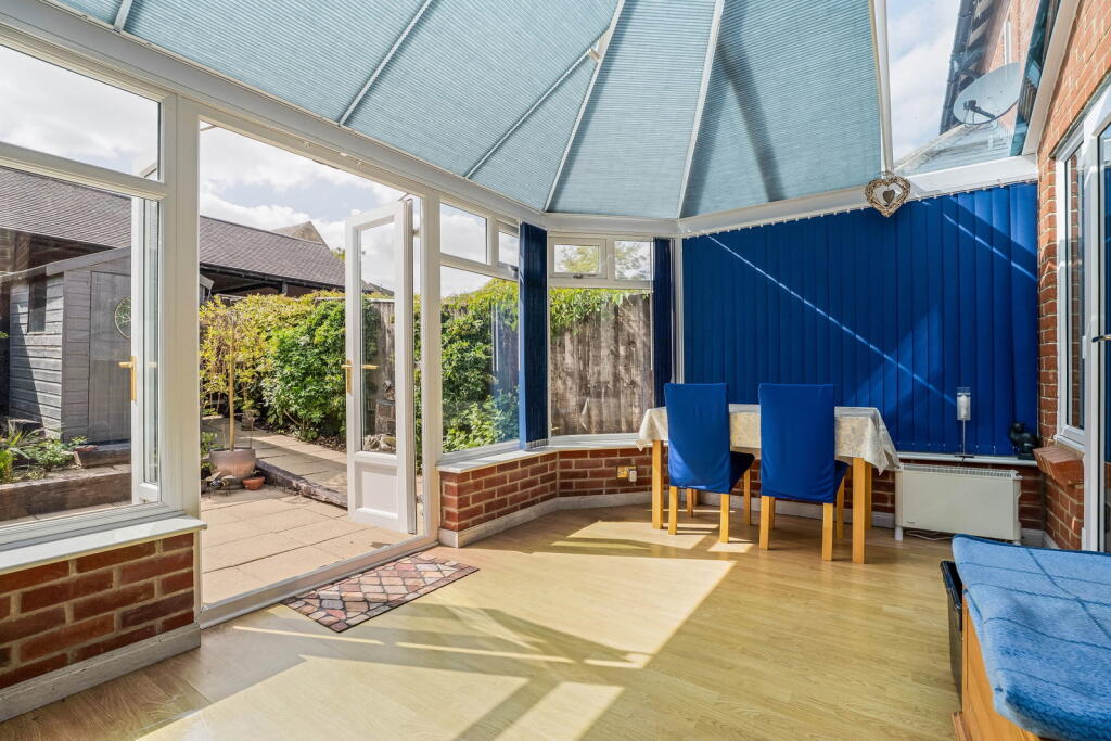 House in Gloucester - View 4