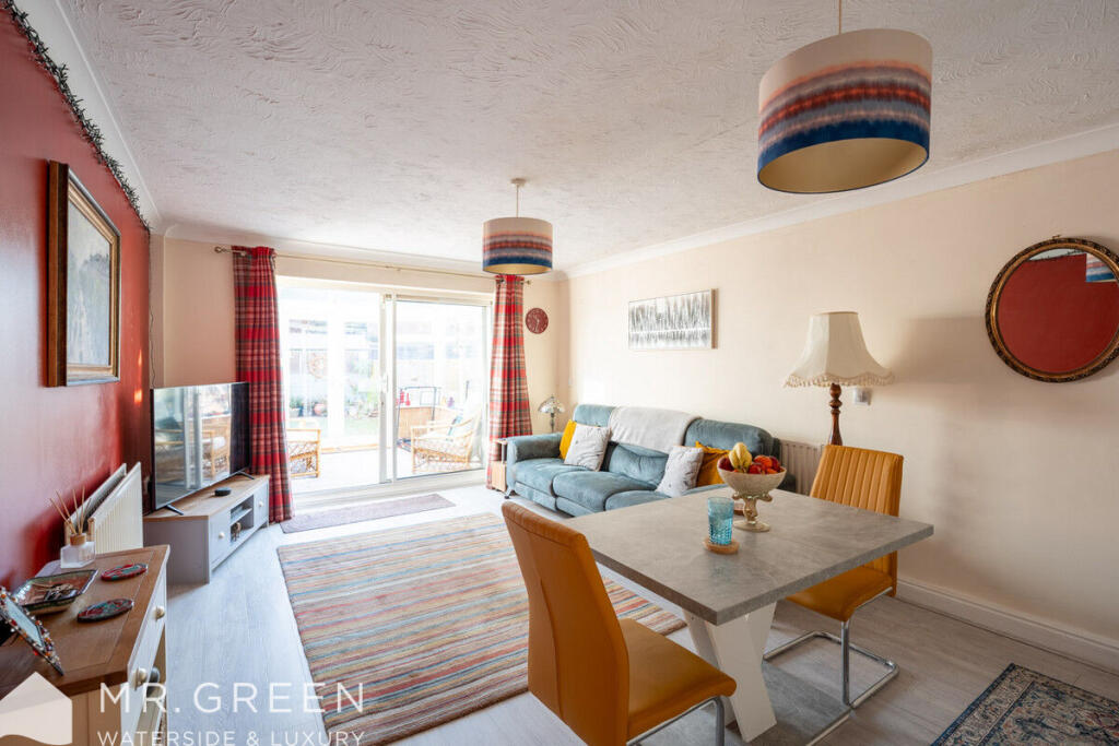 Main image of property: Kittiwake Close, Southbourne, BH6