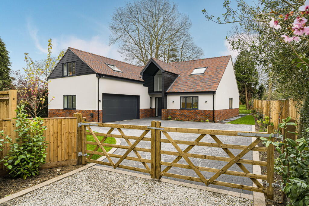 Main image of property: Norwood Lane, Meopham , DA13 0YA
