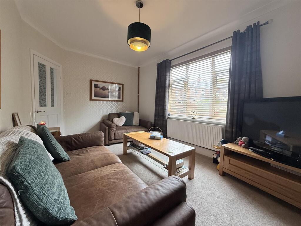 House in Tameside, Newton Wood - More