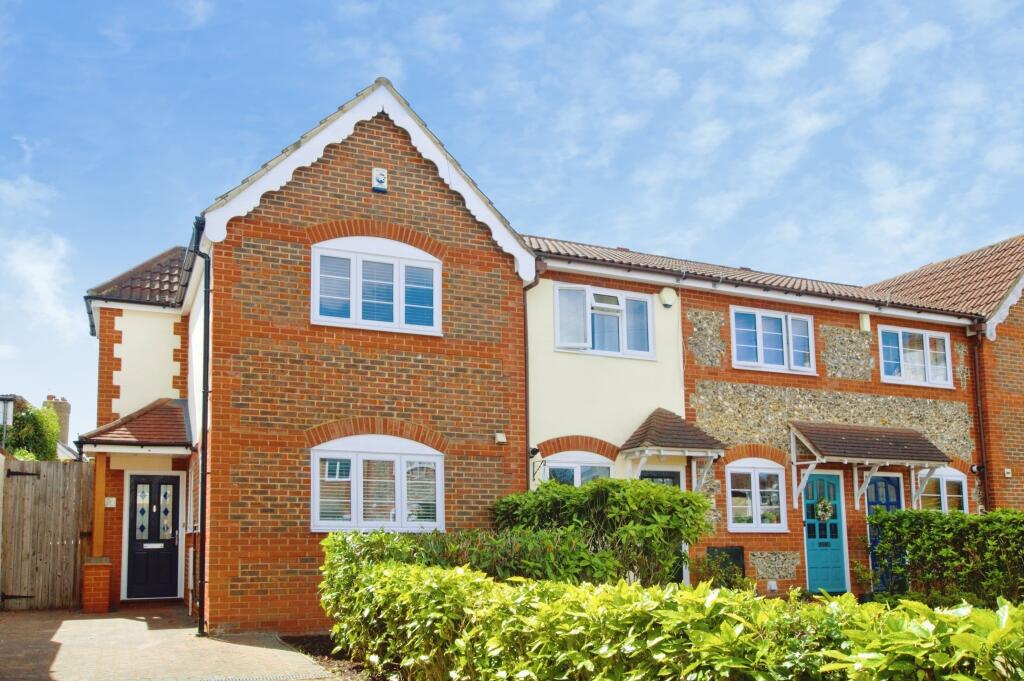 St Mary Court, St Albans, AL1
