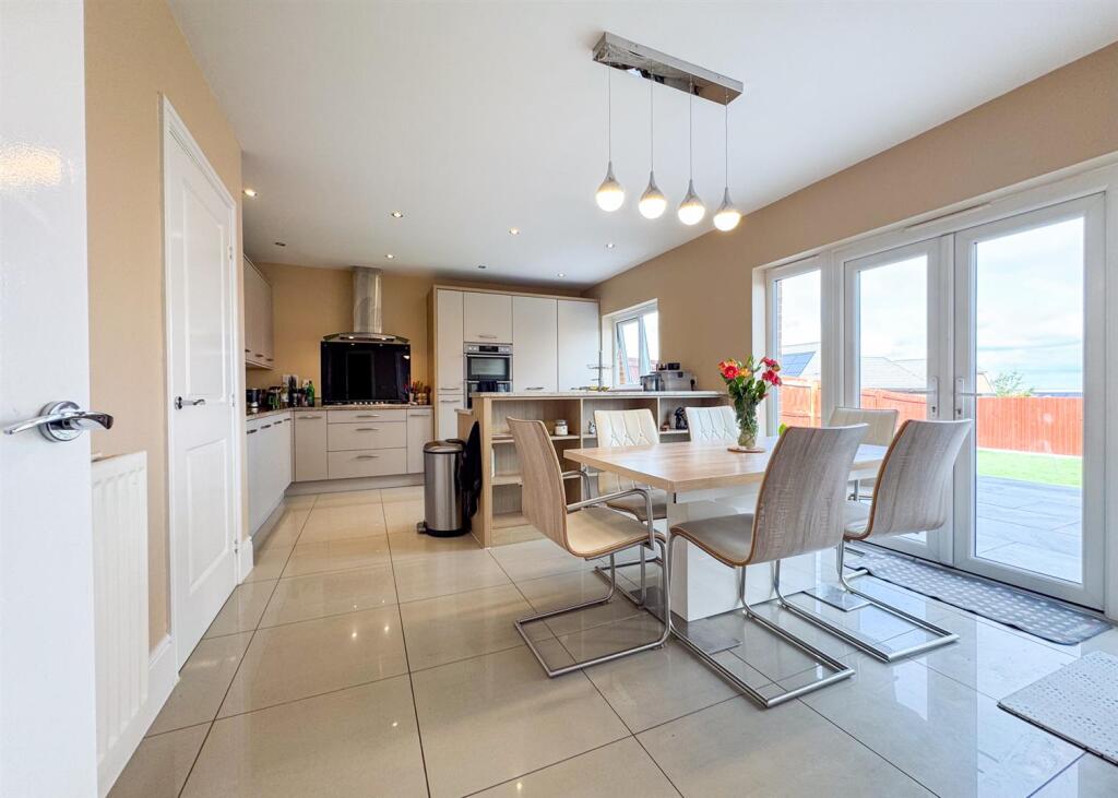 Barlow Road, Hamilton, Leicester photo 3