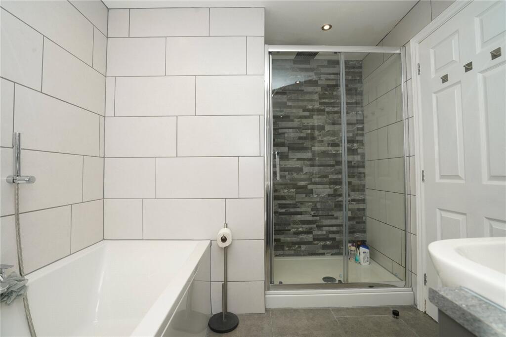 House in Ashfield, Hucknall - More