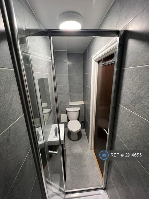 4 bedroom flat for rent