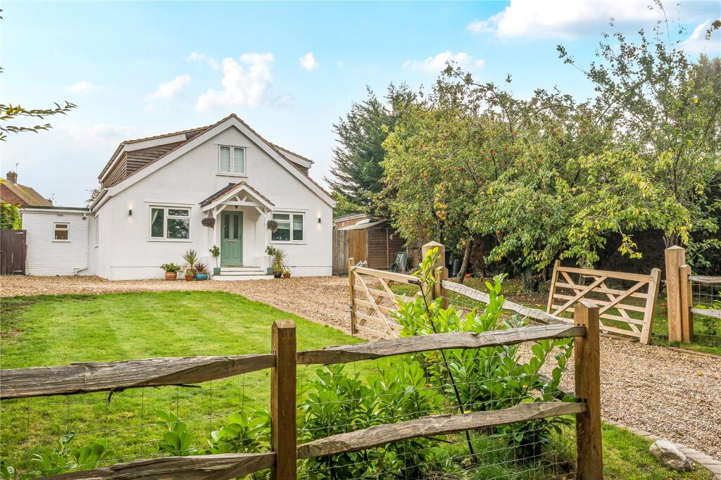 Main image of property: Mount Pleasant, Effingham, KT24