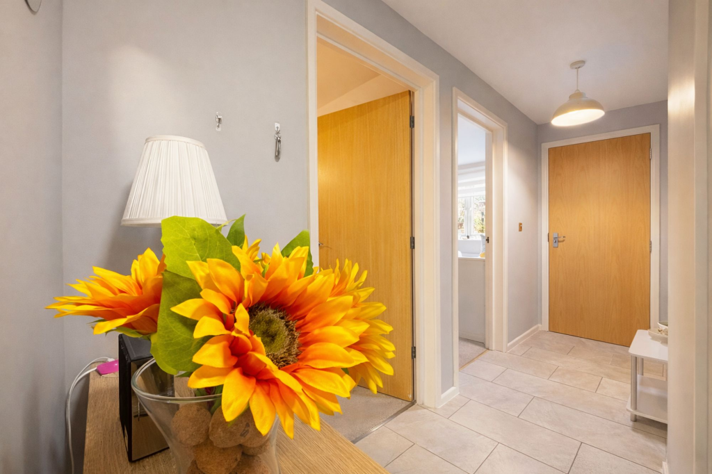 Ermin Mews, Stratton St. Margaret, SN3 photo 3
