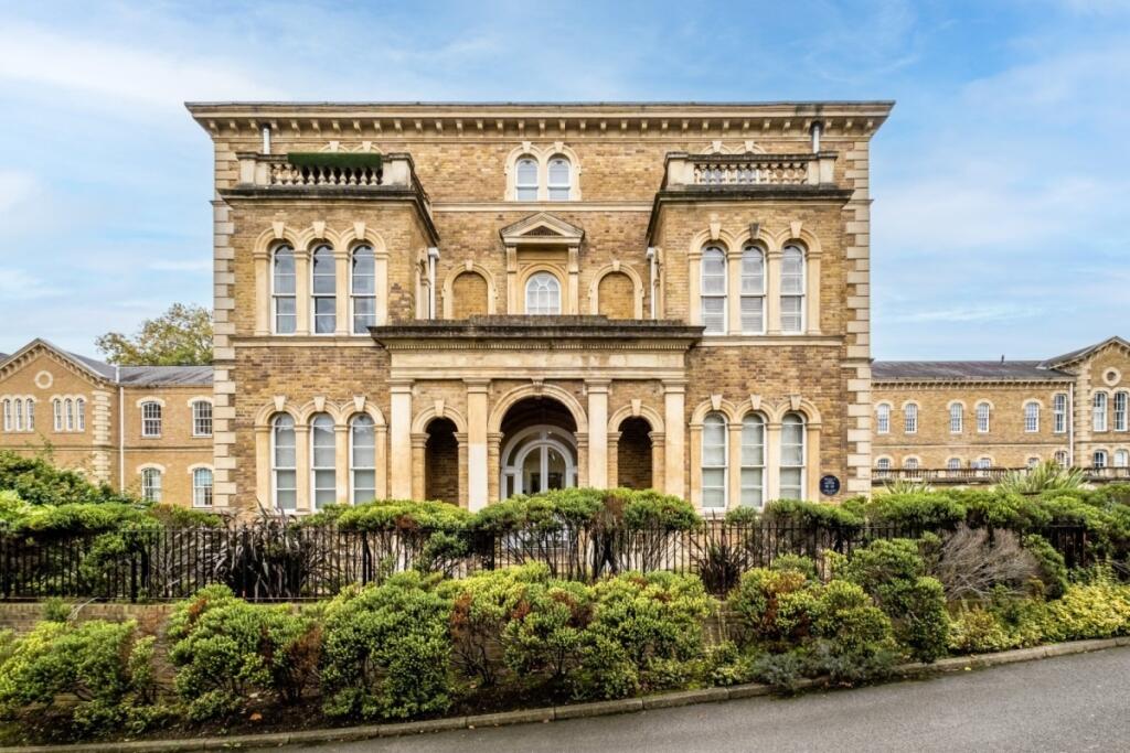 Main image of property: Royal Manor Drive London N11