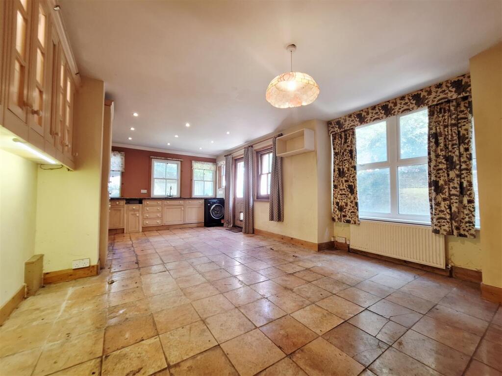 Sutton Road, Seaford photo 5