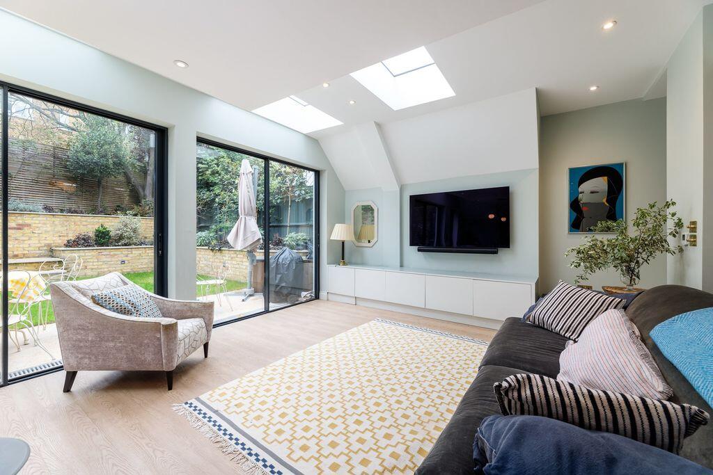House in London, Shepherd's Bush - View 2