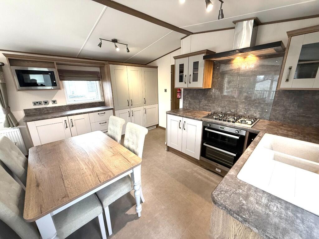 LL61 photo 5