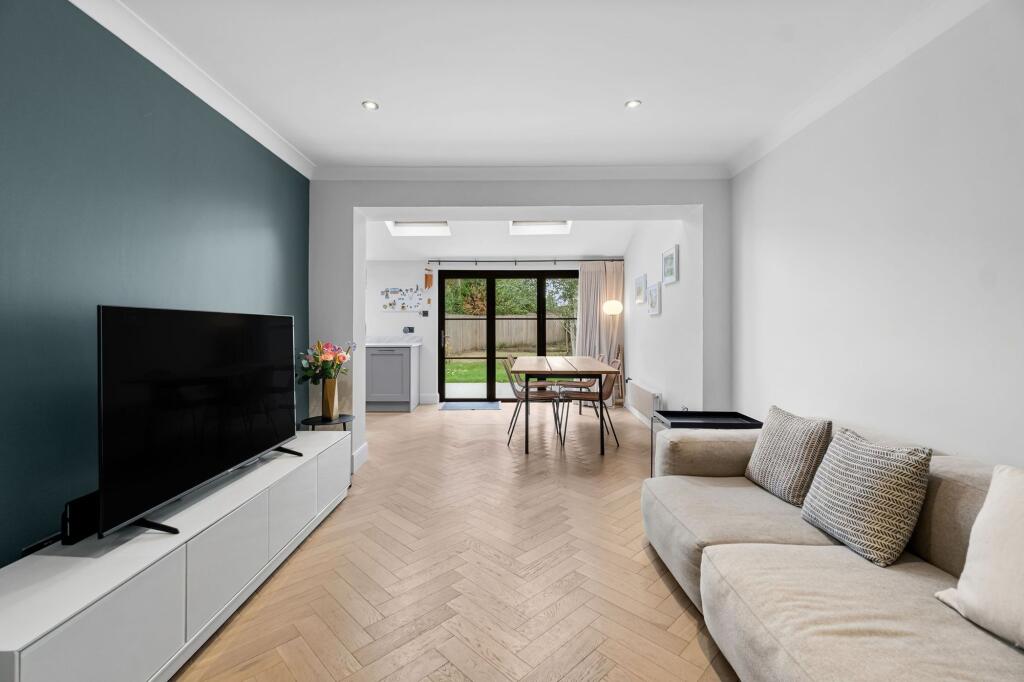 House in Elmbridge, Esher - View 5