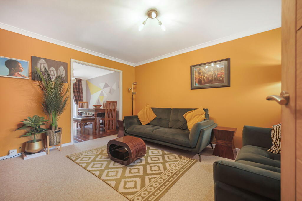 House in Nantgarw, Taffs Well - View 4