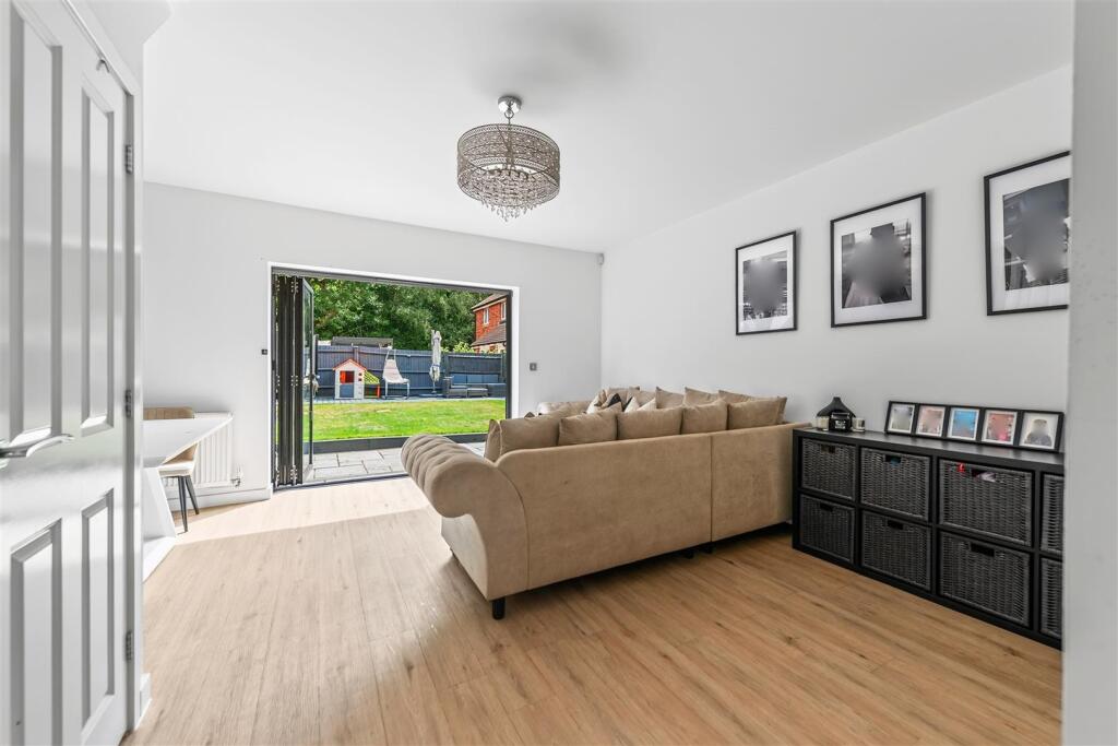 House in Crawley, Forge Wood - View 4
