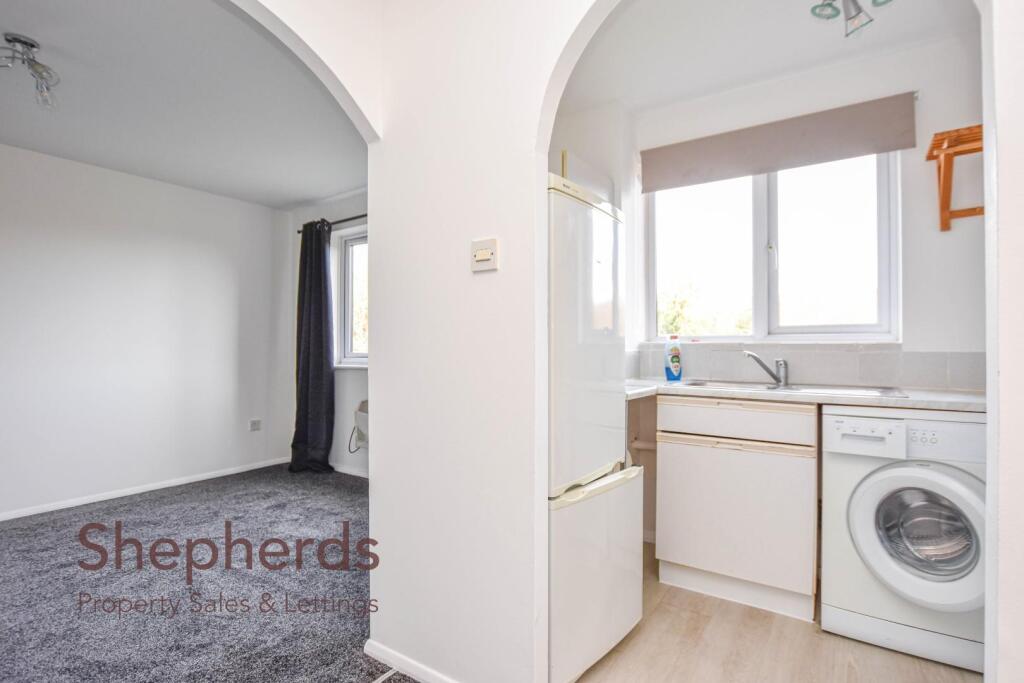 Apartment in Enfield - View 5