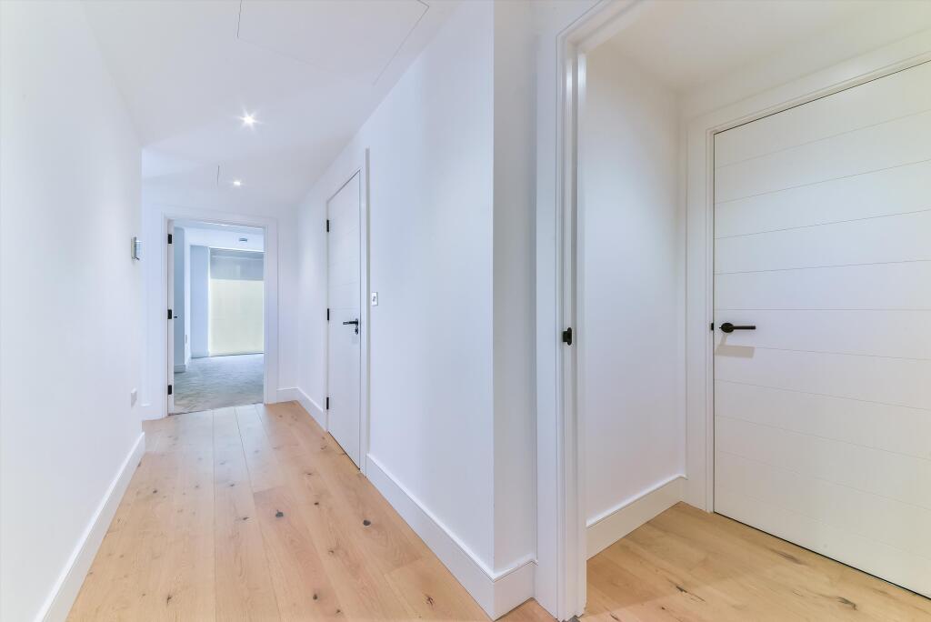 Apartment in London - More