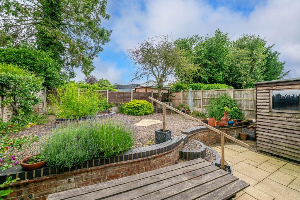 Bushfield Road, Albrighton, WV7 photo 4