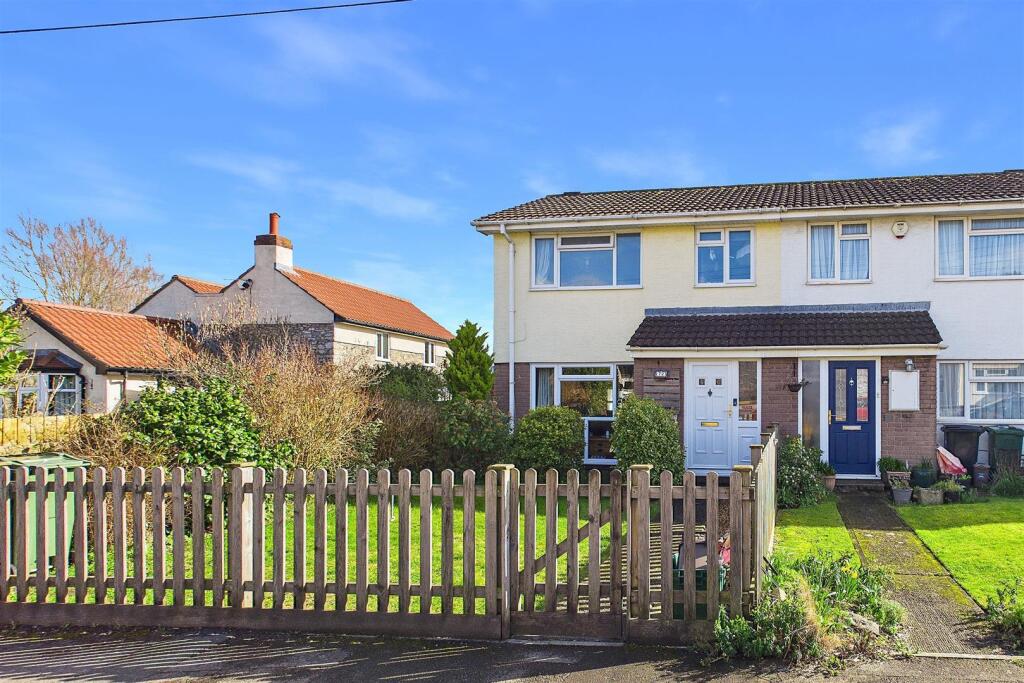 3-bed terraced on Perfectly placed between Clevedon town centre and seafront, £350,000