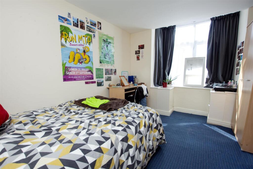 5 bedroom house for rent