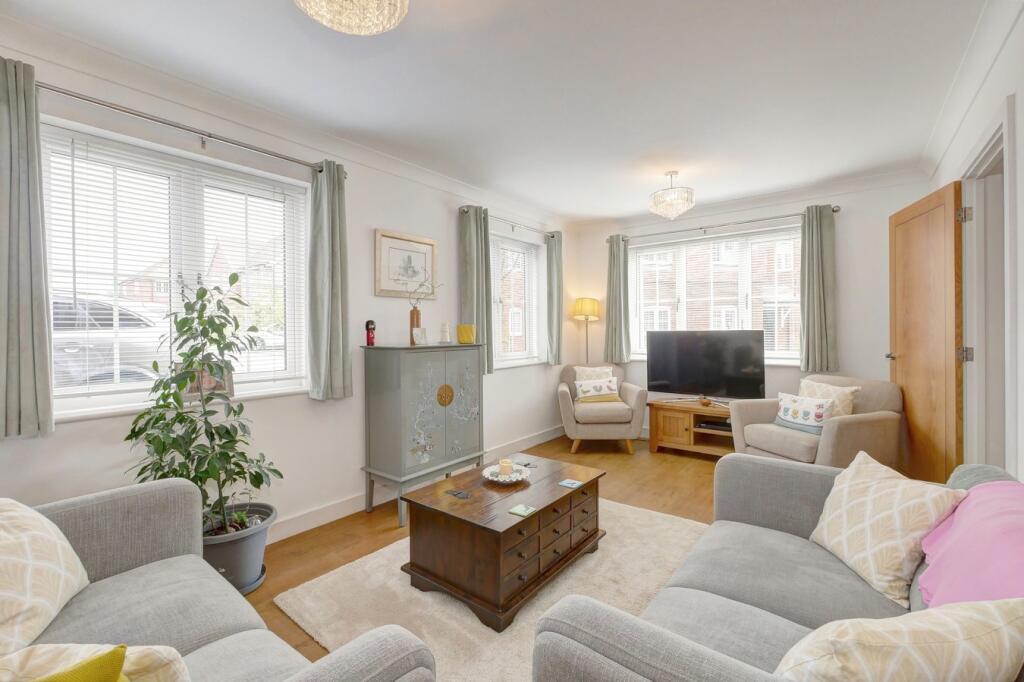 House in Wealden, Woodside, Hailsham - More