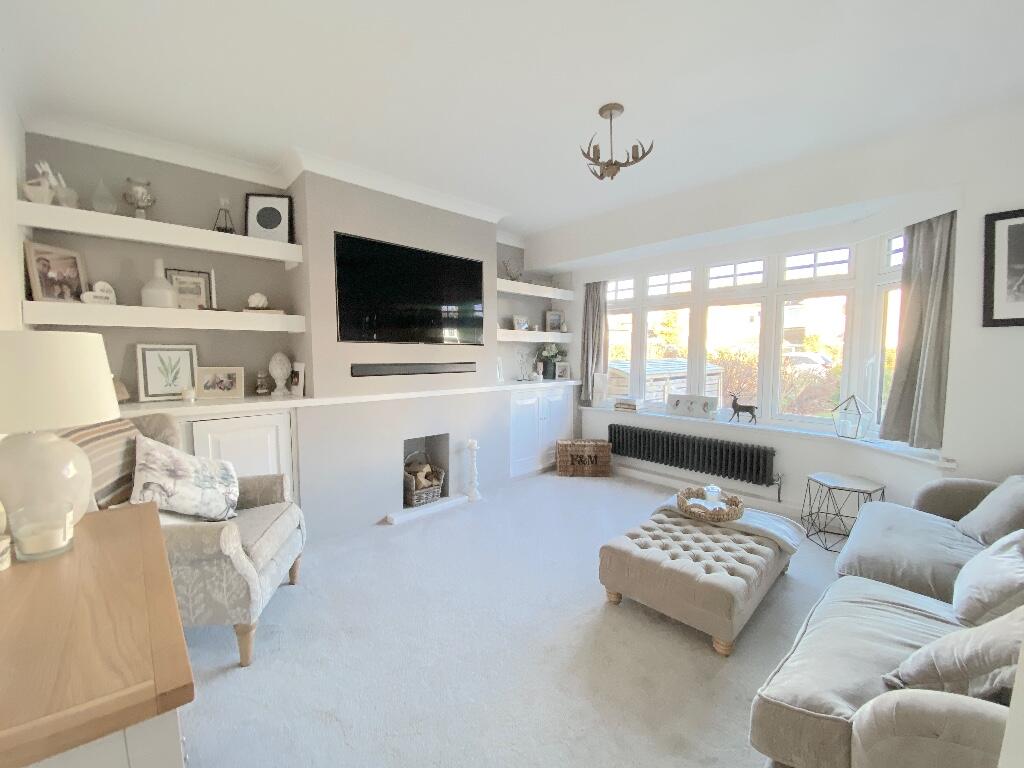 28 Queens Gardens, Codsall WV8 2EP photo 4