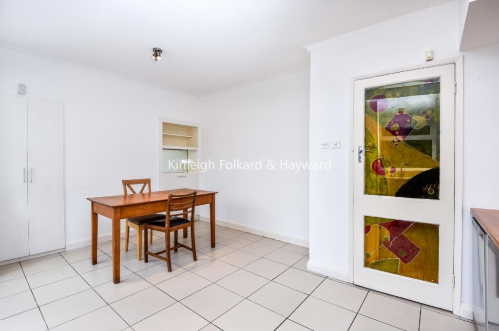 House in London - View 4