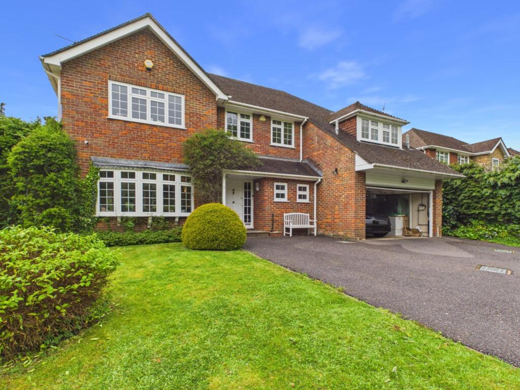 Main image of property: Parkside, Lower Road, Gerrards Cross, Buckinghamshire, SL9