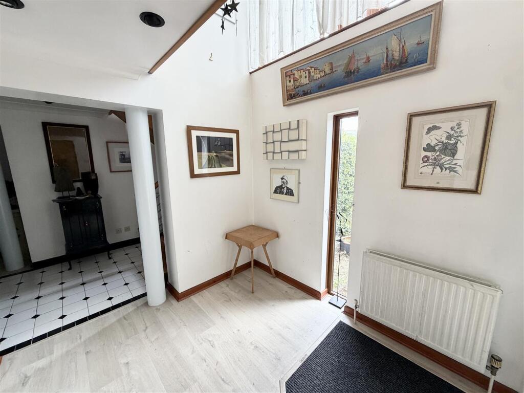 23a Crossley Hill, Salterhebble,  Halifax photo 4