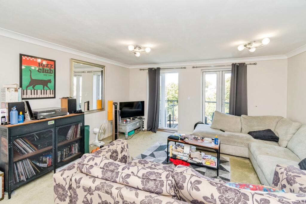 Apartment in Southampton, Western Docks, Hill - View 2