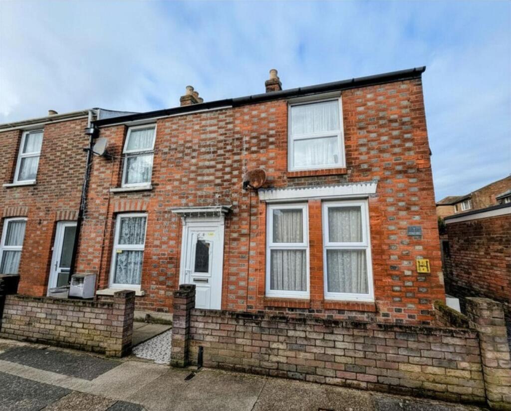 Main image of property: 2 Clifford Street, Newport