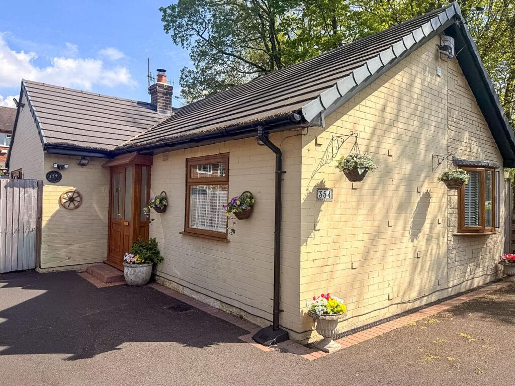 Main image of property: Hadfield Road, Hadfield, Glossop, SK13 1PX