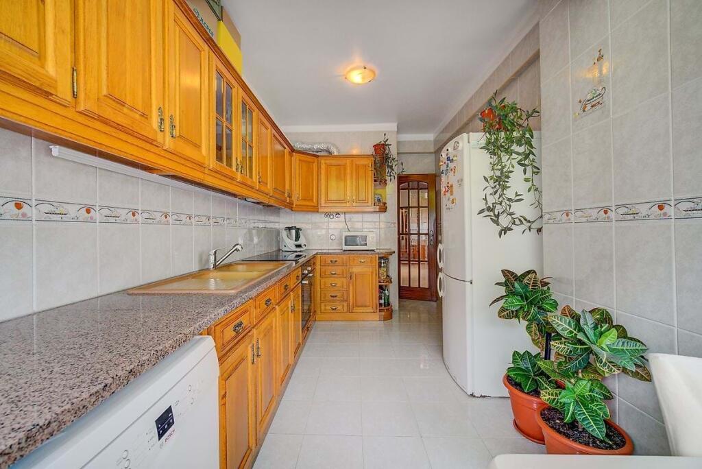 Main image of property: Setúbal, Almada