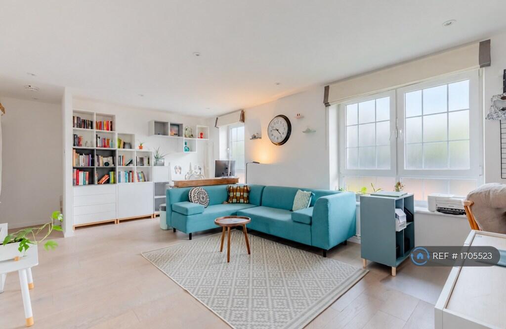 Apartment in London - More