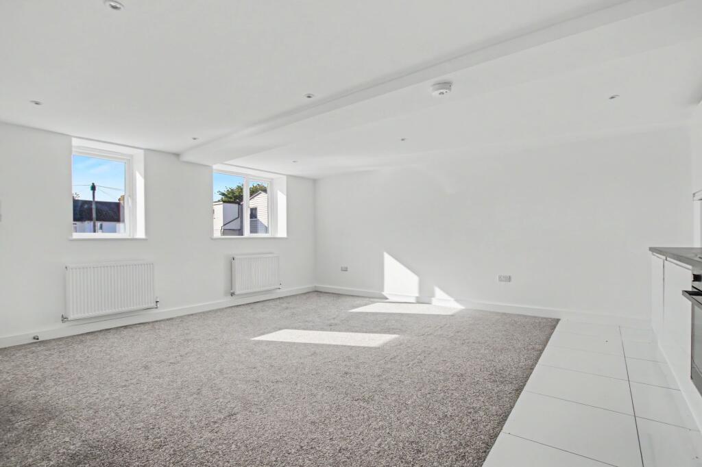 House in Gosport, Hampshire - View 3