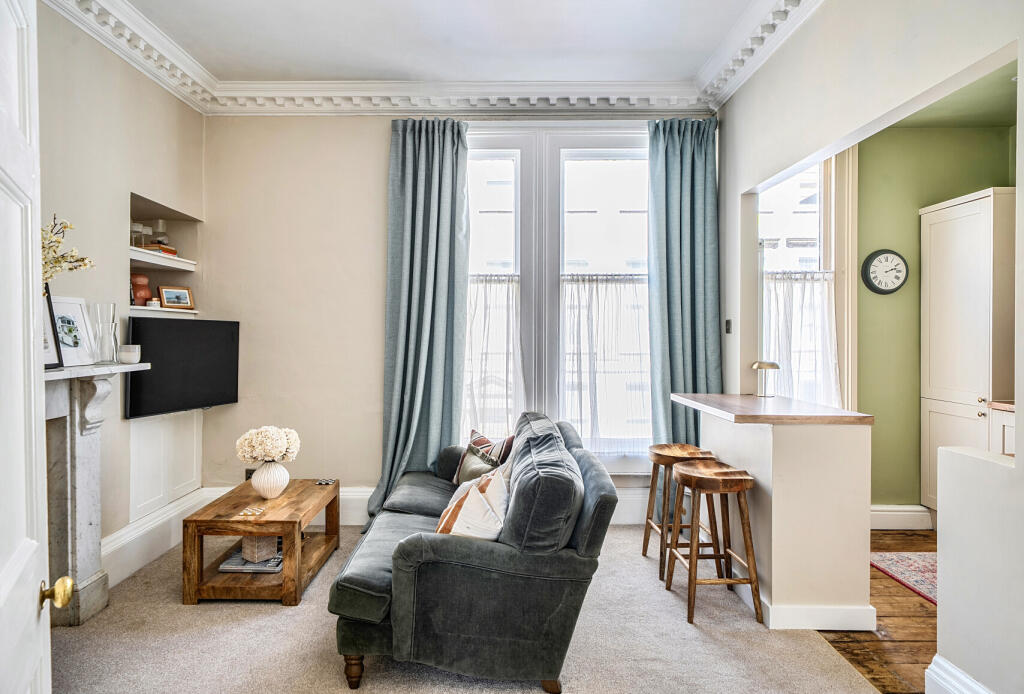 Apartment in Bath - More