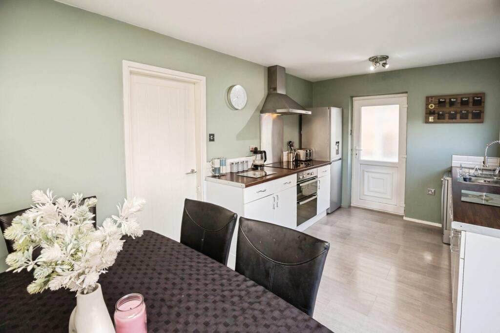 Y Berllan, Coedpoeth, Wrexham, LL11 photo 3