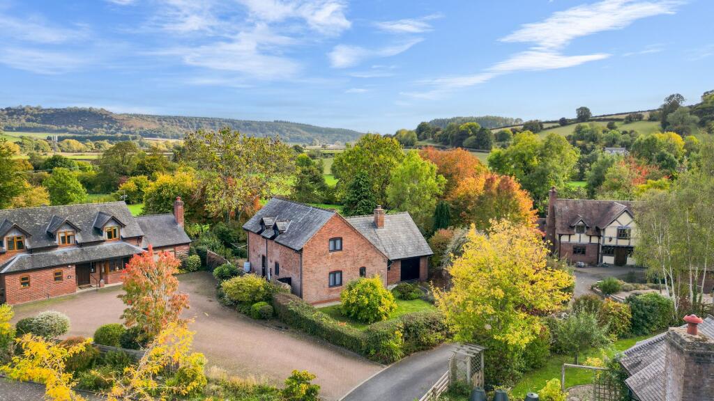 4 bed detached - Bury Court Park, Wigmore, HR6 image 2