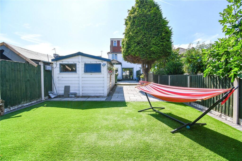 House in Wirral, Liverpool City Region - View 5
