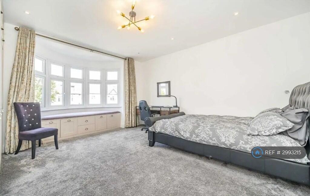 House in London - View 4