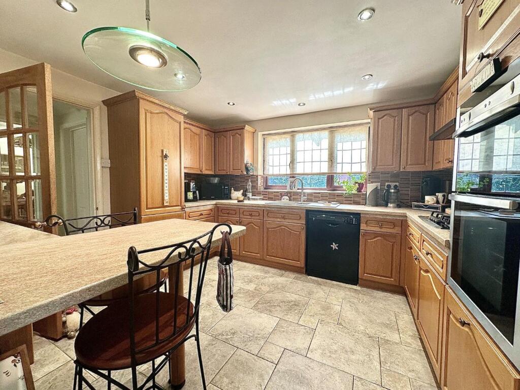 House in Far Cotton, Merefield, East Hunsbury - View 6