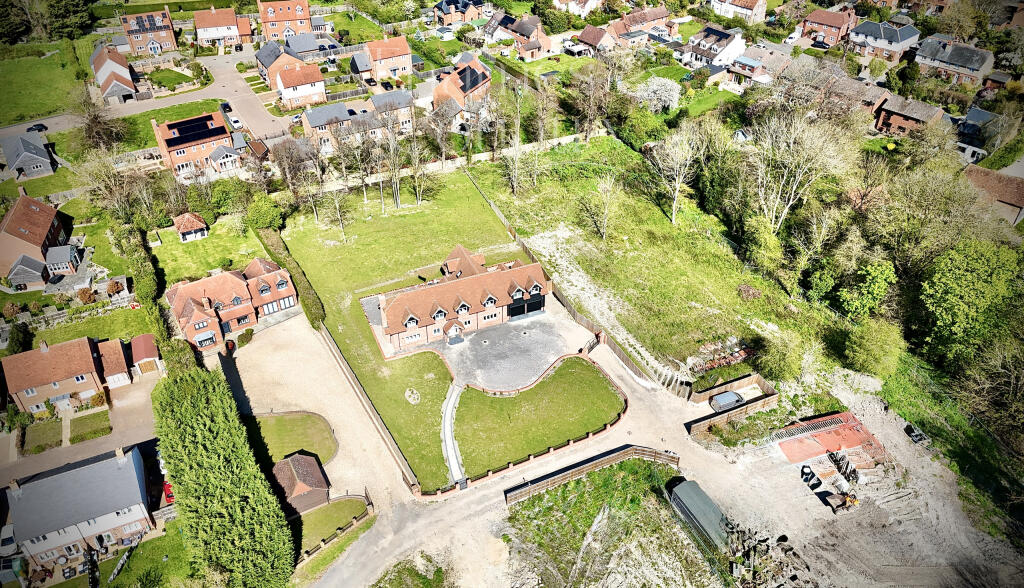 Main image of property: Planing for 4000 SQFT New - Detached 5BR+Study - Old Nursery Lane, Brightwell-Cum-Sotwell
