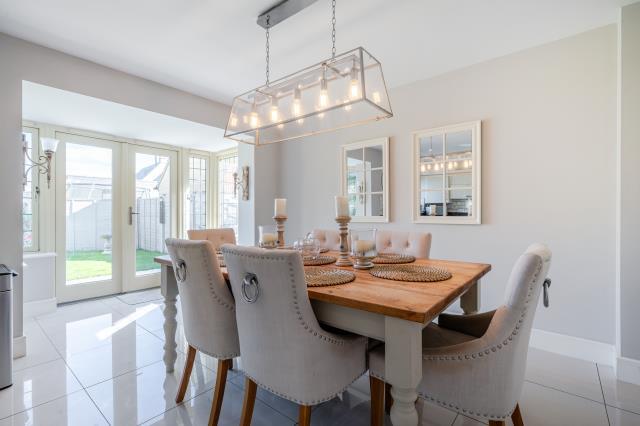 Hart Close, Upper Rissington, Cheltenham photo 4