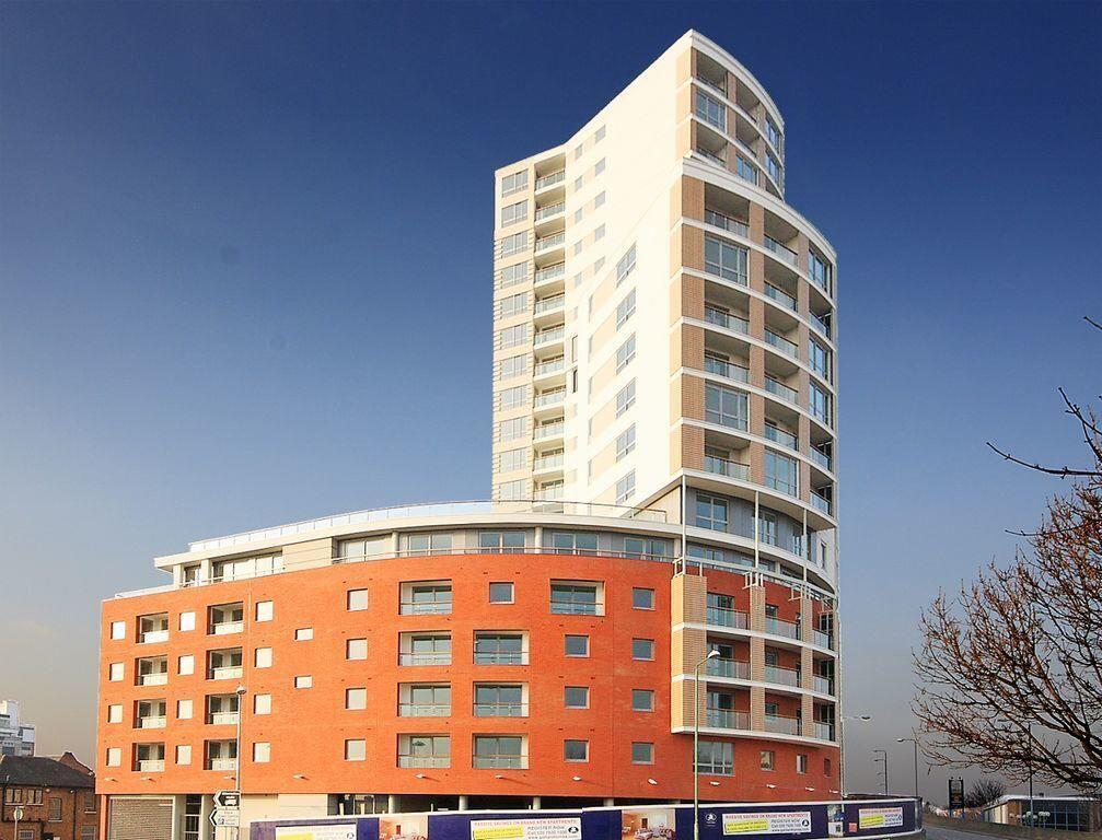 Main image of property: High Road, Ilford, London, IG1