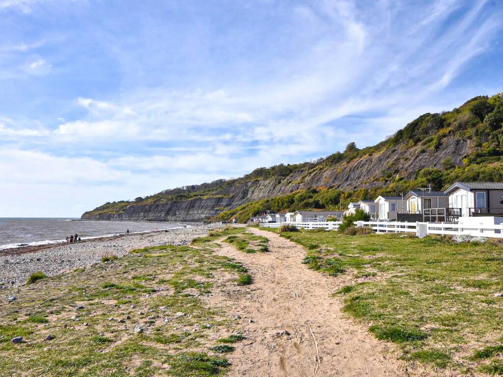 Monmouth Beach, Lyme Regis, Dorset, DT7 photo 3
