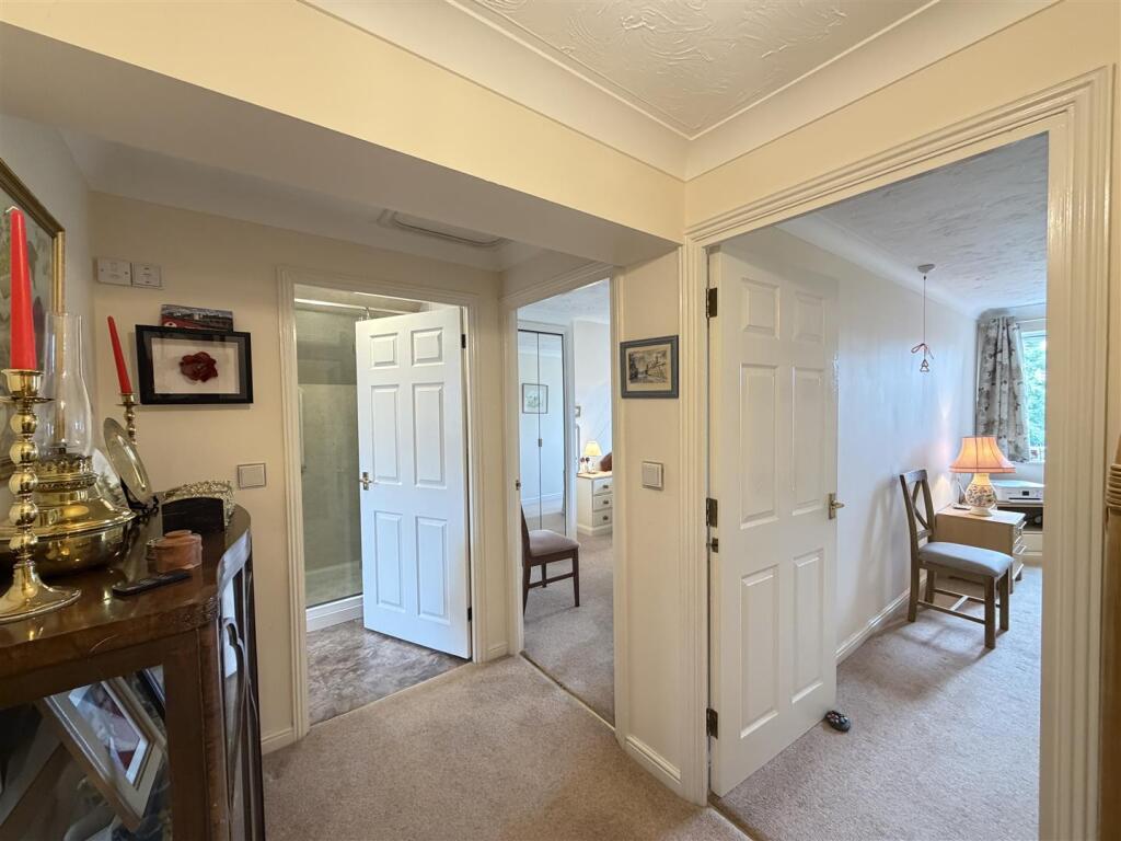 Apartment in Coventry - More