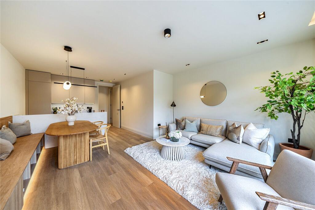 Main image of property: Creswick Road, London
