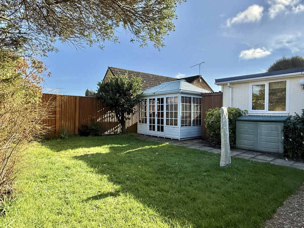 Oakhurst Road, West Moors, Dorset, BH22 photo 2