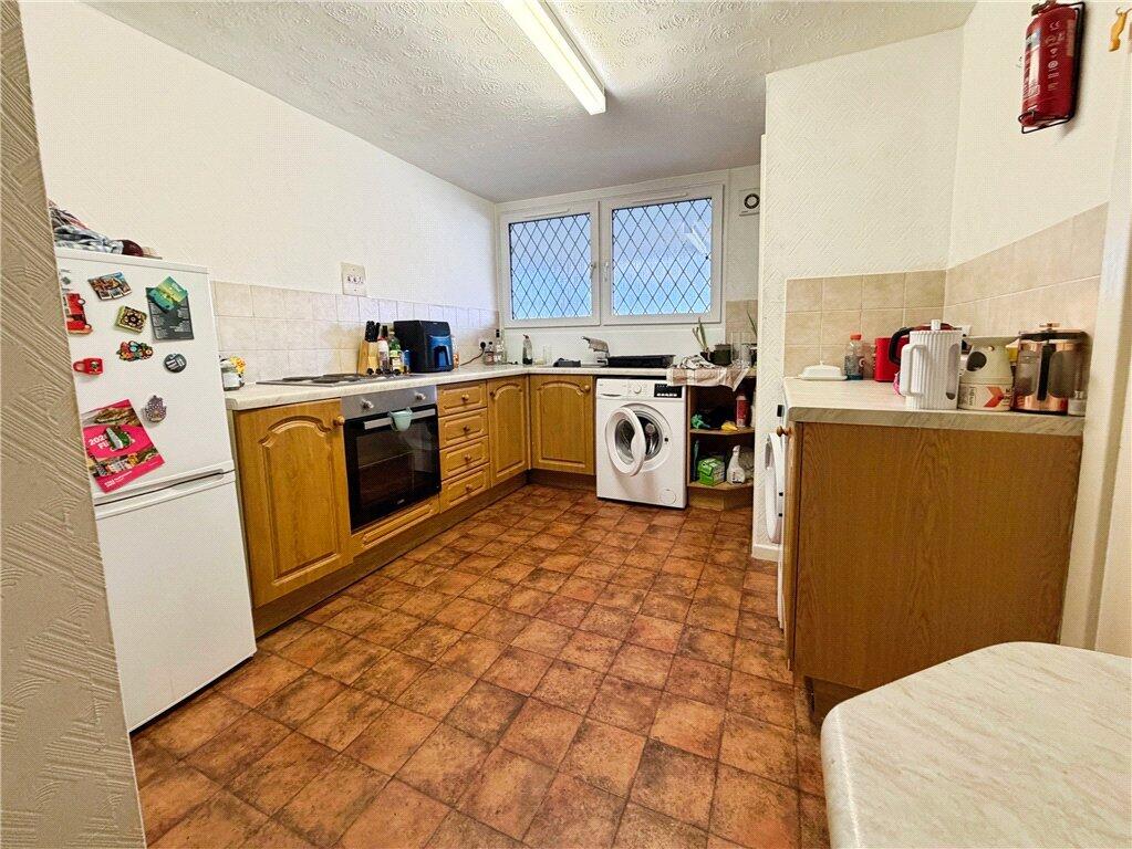 Apartment in Test Valley, Romsey - View 3