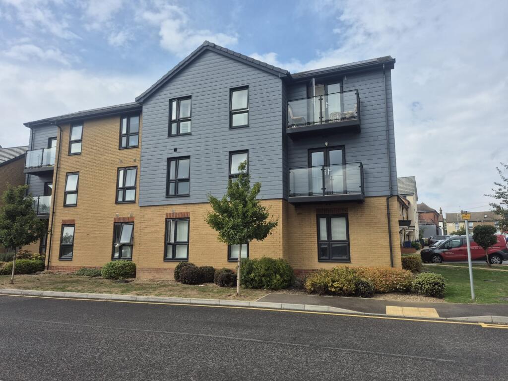 Main image of property: 21 Lywood Drive, Sittingbourne, Kent ME10 2FT