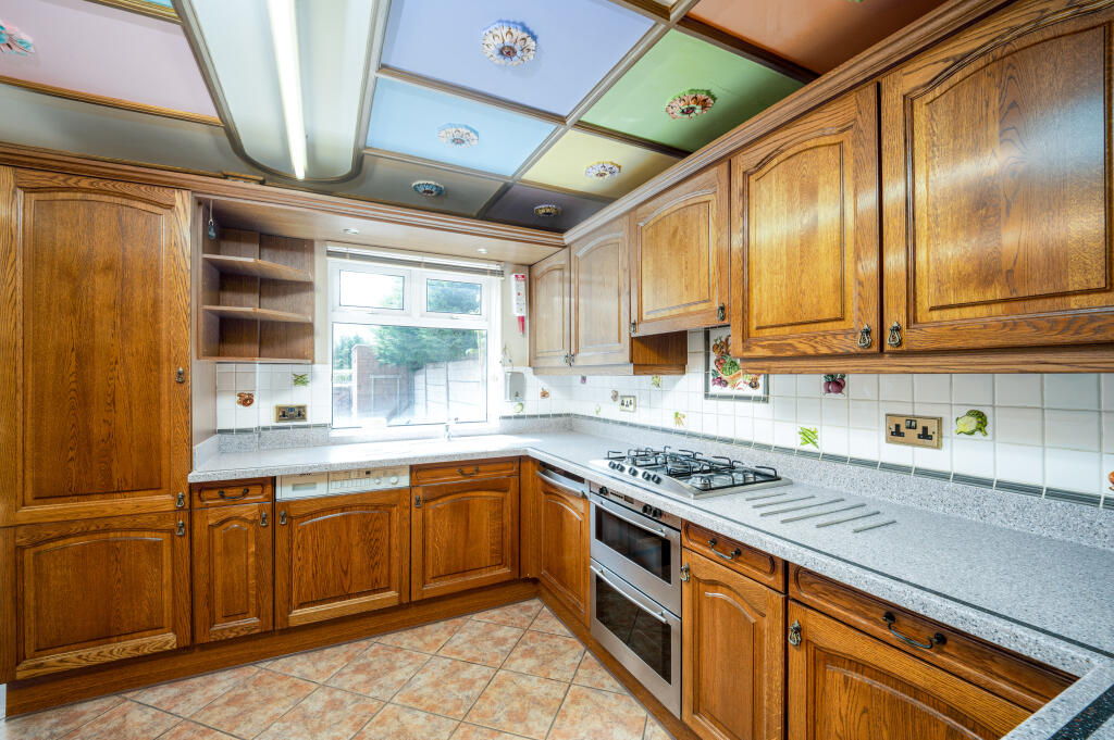 House in Birmingham, West Midlands - More